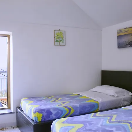 De Angelis 3* Σορέντο